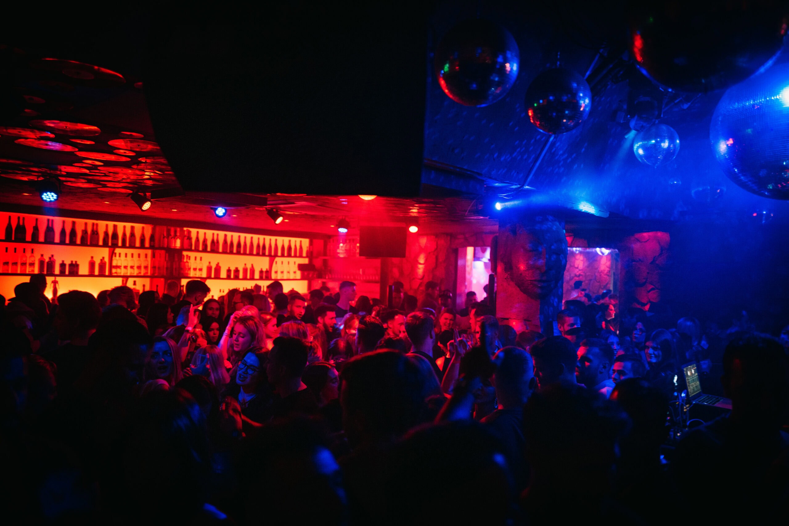 Seite-34-unten-Palo-L1120062-Fotograf-Andre-Vaternam-scaled-1