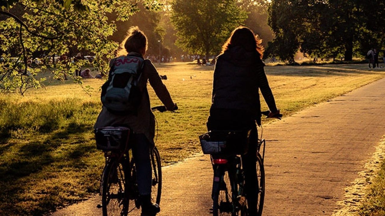 Cycling-am-Ihme-Ufer_C.-Sebastian-Gerhard Hannover Living: Radfahrer an der Ihme